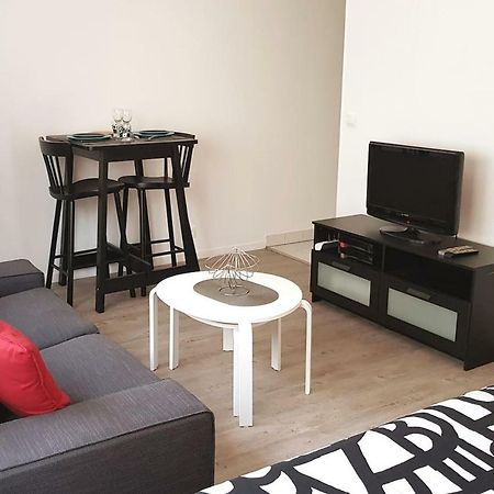 Grand studio centre ville proche Paris Disney Vincennes Appartamento Joinville-le-Pont Esterno foto